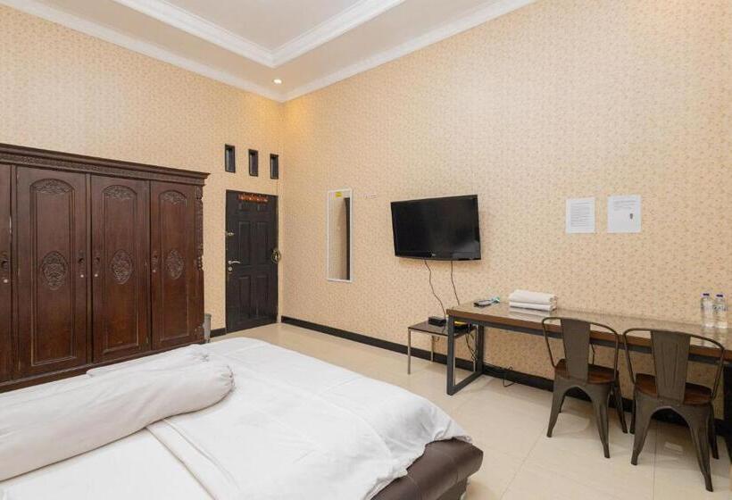 デラックスルーム, Boss Residence Serang Mitra Reddoorz