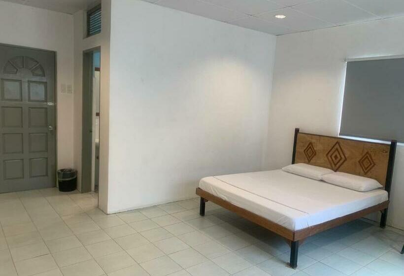 Номер Стандарт, Nacho Hostel Cebu