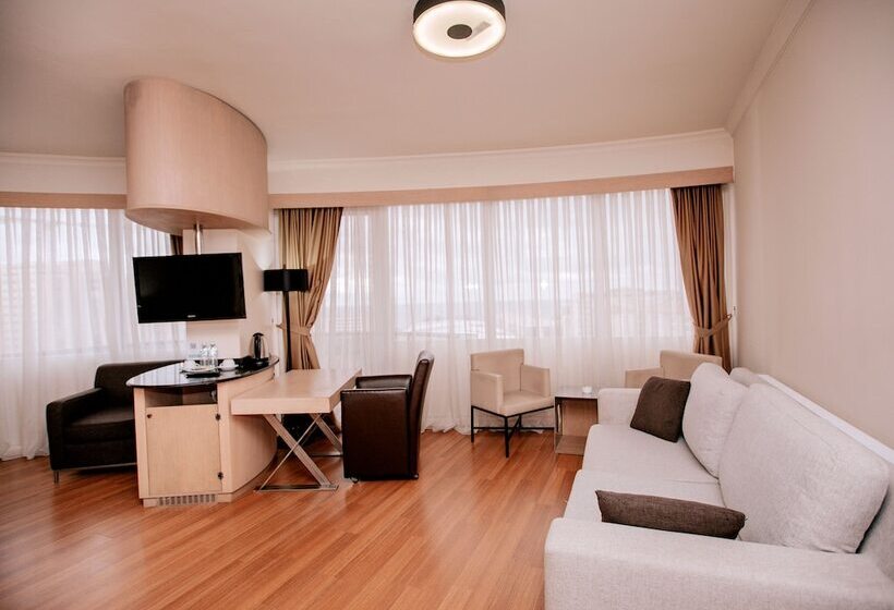 اتاق لوکس با چشم‌انداز دریا, Aurum Trabzon Hotel