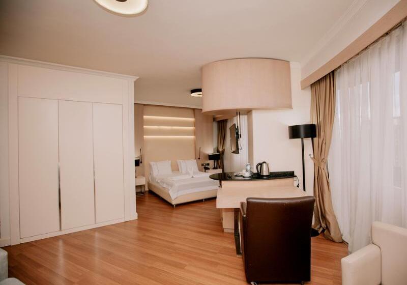 اتاق لوکس با چشم‌انداز دریا, Aurum Trabzon Hotel