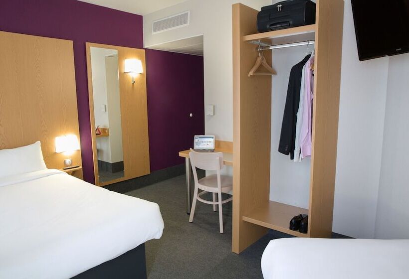 Номер Стандарт Трехместный, B&b Hotel Marseille Euromed