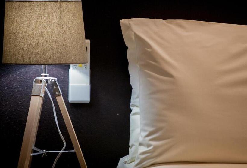 Номер Deluxe, Karratha International