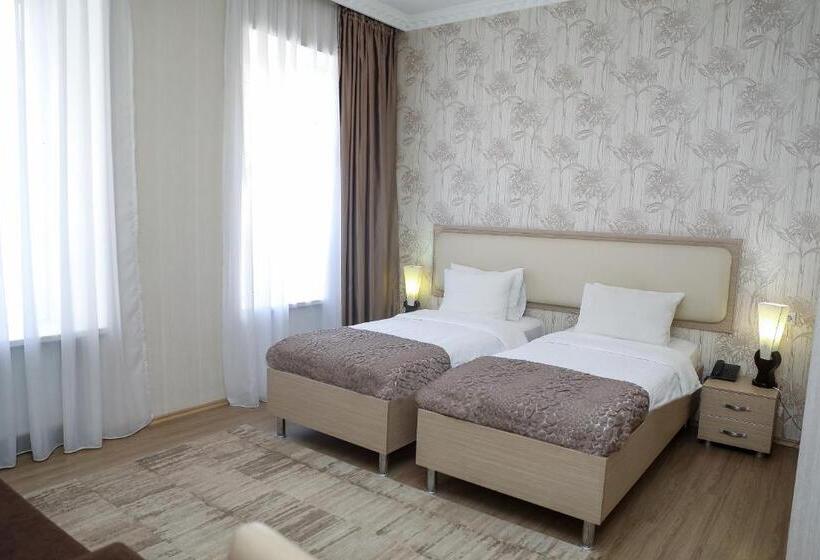 اتاق استاندارد, Rustaveli Palace