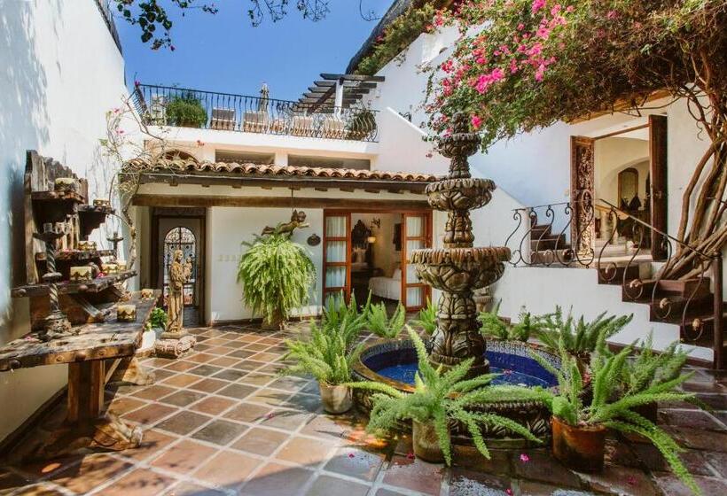 سوییت جونیور, Hacienda San Angel