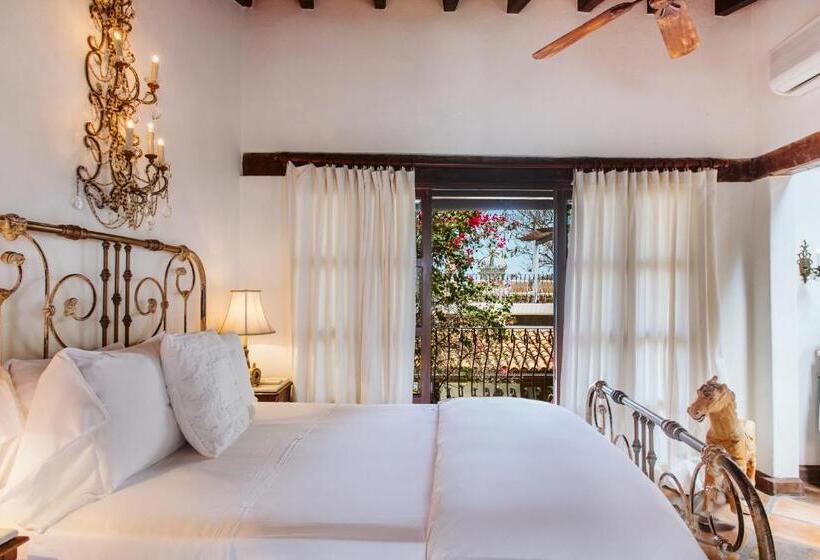 سوئیت جونیور با چشم‌انداز, Hacienda San Angel