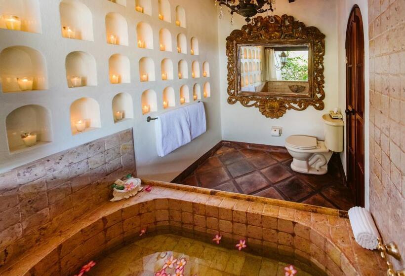 سوئیت جونیور با چشم‌انداز, Hacienda San Angel
