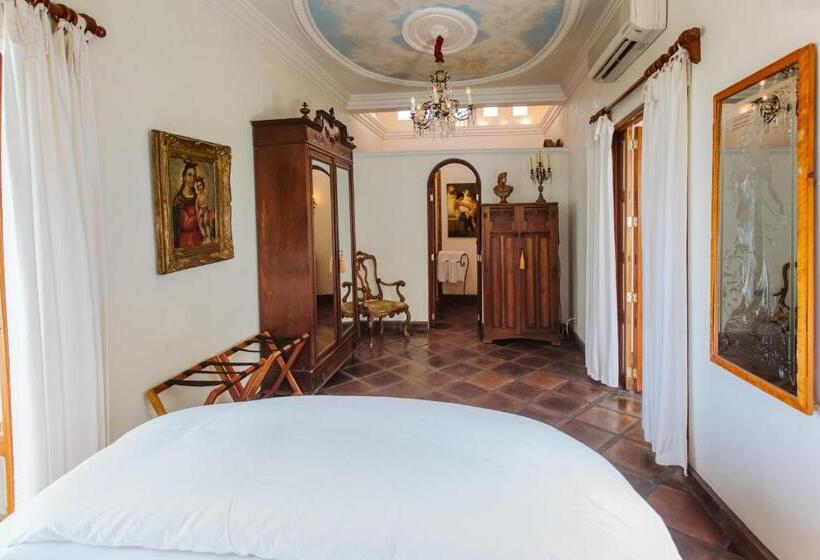 سوییت جونیور, Hacienda San Angel