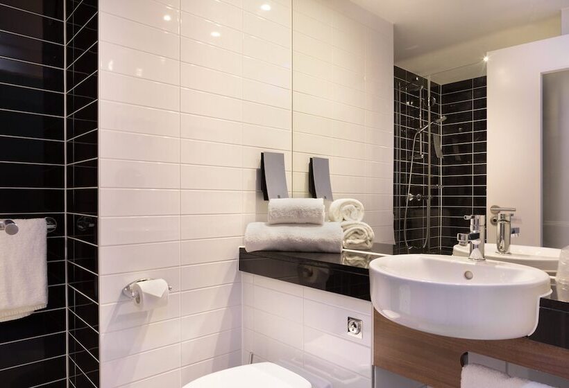 스탠다드 룸, Holiday Inn Express Toulon   Est, An Ihg