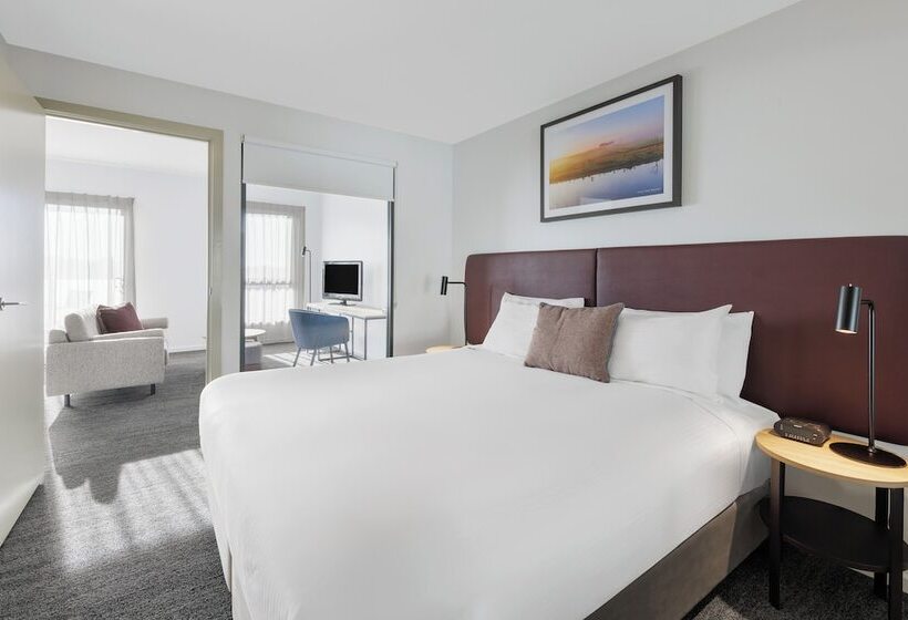 Апартаменты 1 Спальня, Quest Werribee