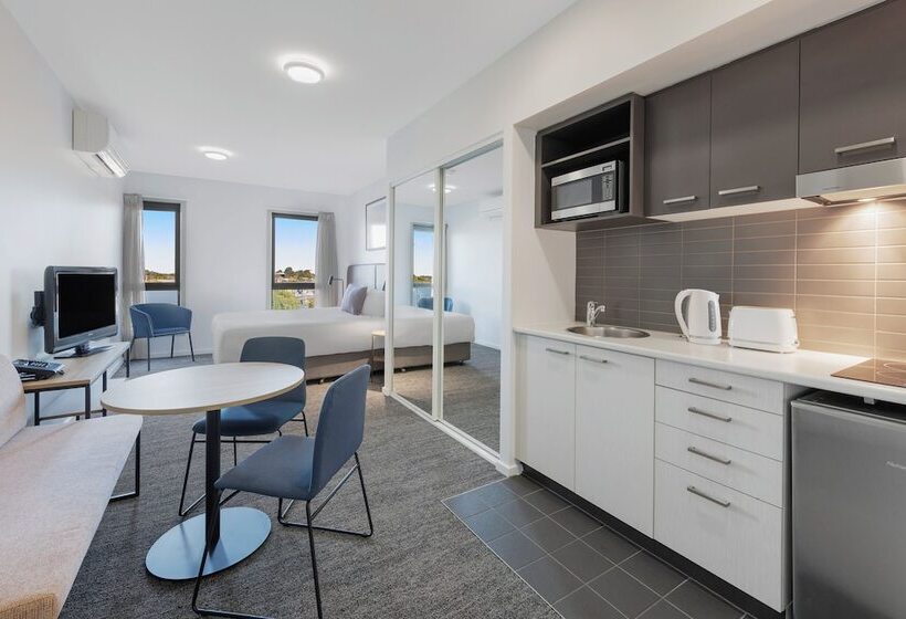 Апартаменты 1 Спальня, Quest Werribee