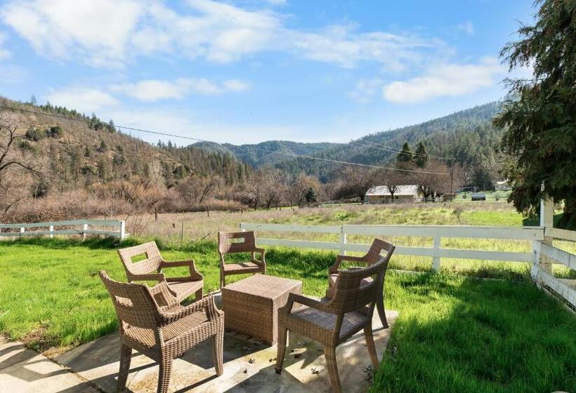 Дом 3 Спальни, Indian Creek Lodge