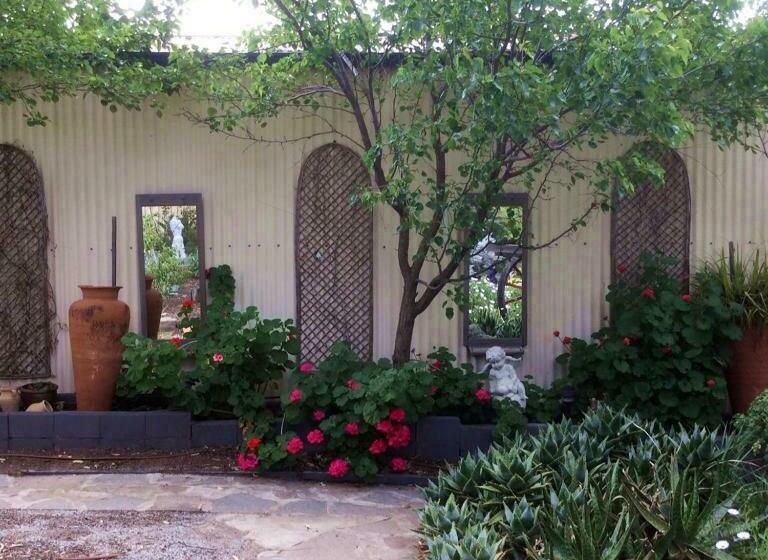Люкс Кровать Кинг, Wagin Cottage Garden Bed And Breakfast
