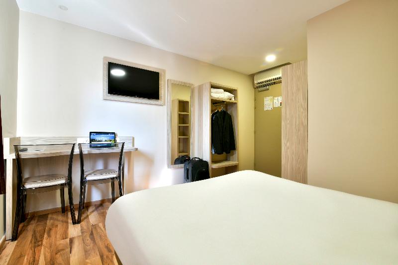 Номер Стандарт, B&b Hotel Bollène