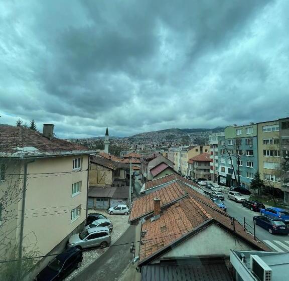 سوییت جونیور, Bistrik City Center