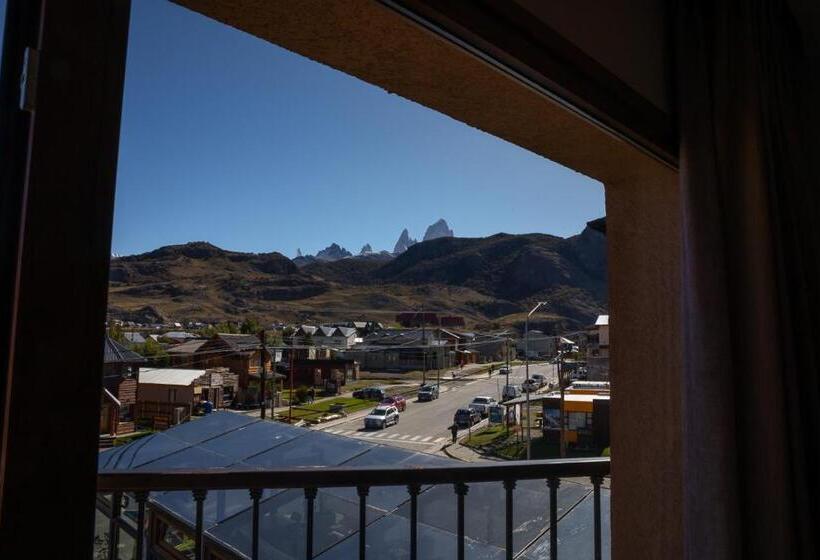 اتاق استاندارد با بالکن, Chalten Suites