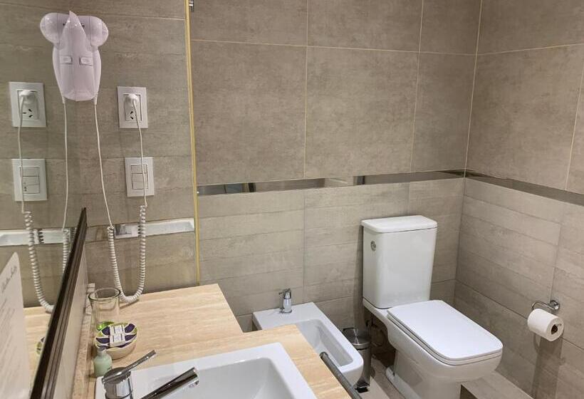 اتاق استاندارد با بالکن, Chalten Suites