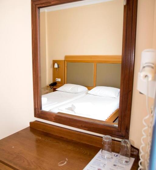 Quarto Estandar, Hermes