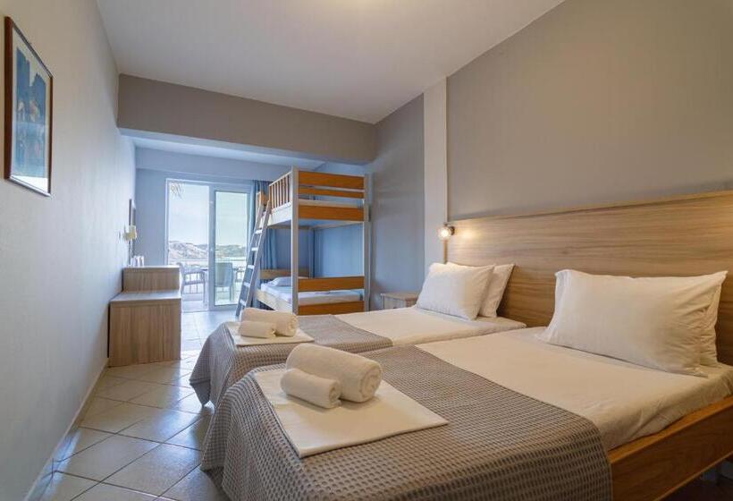 Quarto Familiar Vista Mar, Hermes