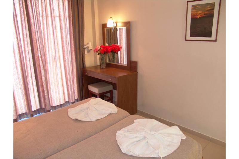 Quarto Estandar Vista Mar, Hermes