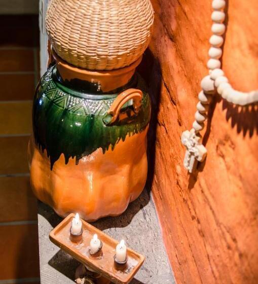 スイート, La Casona
