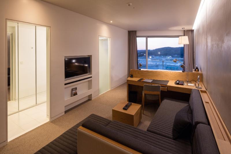 Deluxe Room Mountain View, Nest Hotel Incheon
