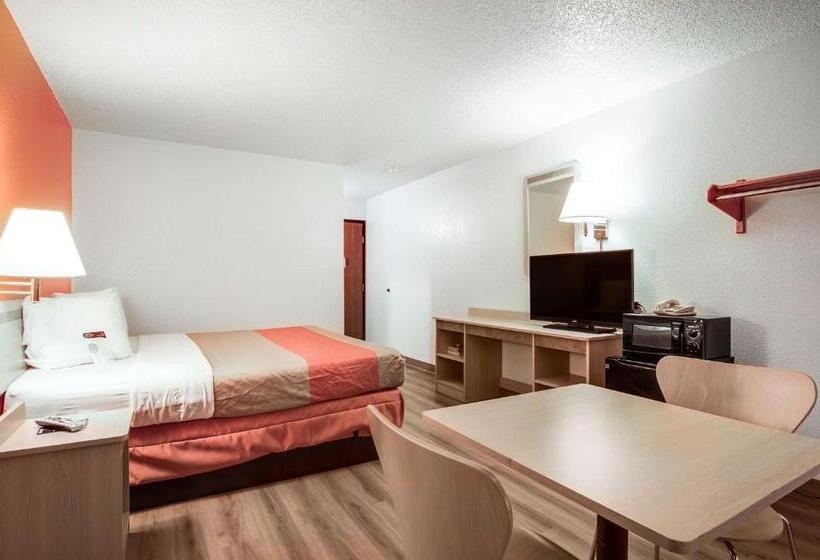 Стандартный Номер Кровать Кинг, Motel 6colby, Ks