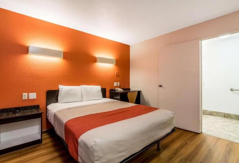 Номер Стандарт Адаптированный для Инвалидов, Motel 6garland, Tx  Dallas