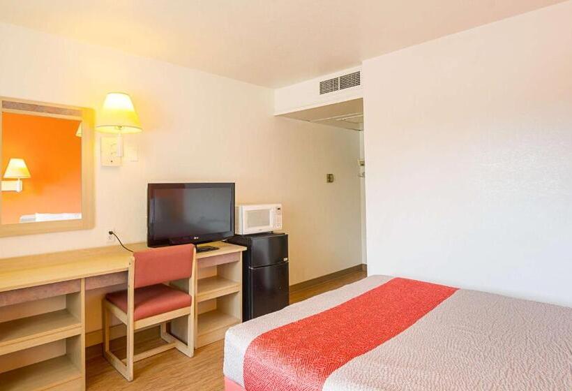 Номер Стандарт, Motel 6 Laramie, Wy