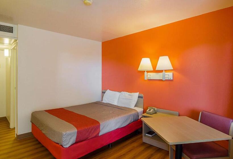 Номер Стандарт, Motel 6 Laramie, Wy