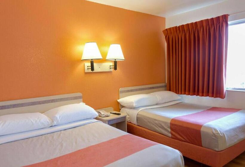 4인용 스탠다드 룸, Motel 6 Weed  Mount Shasta