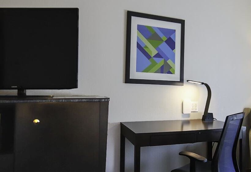 Люкс Адаптированный для Инвалидов, Holiday Inn Express & Suites Ironton, An Ihg
