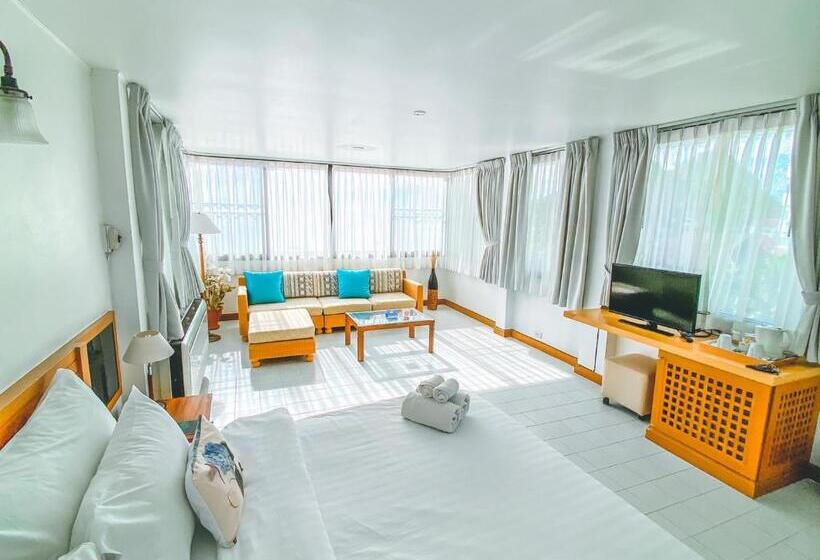 سوییت با چشم‌انداز دریا, Nern Chalet Beachfront