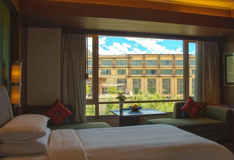 Номер Deluxe, Shangrila Lhasa