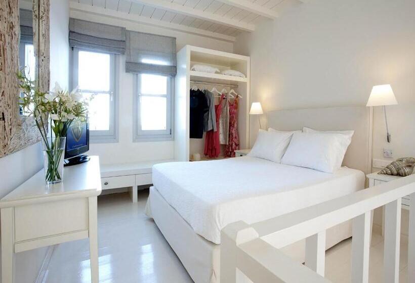 Полулюкс Interior, Skyros Ammos