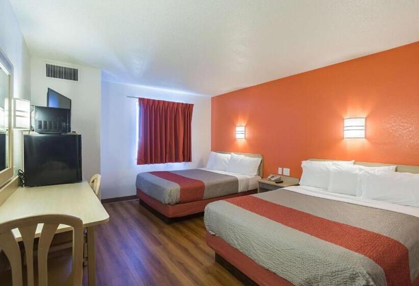 Номер Стандарт, Motel 6dale, In