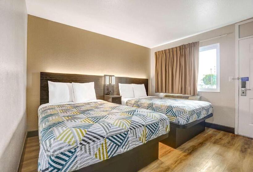 4인용 스탠다드 룸, Motel 6 San Bernardino, Ca   South