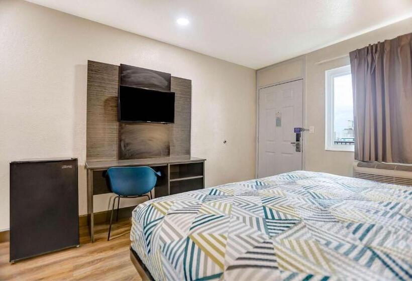 Номер Deluxe Кровать Кинг, Motel 6 San Bernardino, Ca   South