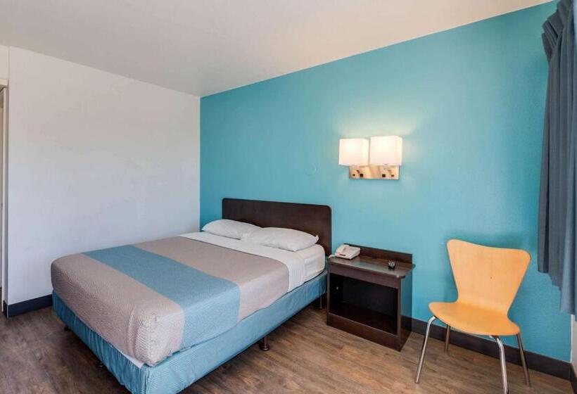スタンダードルーム, Motel 6winnemucca, Nv