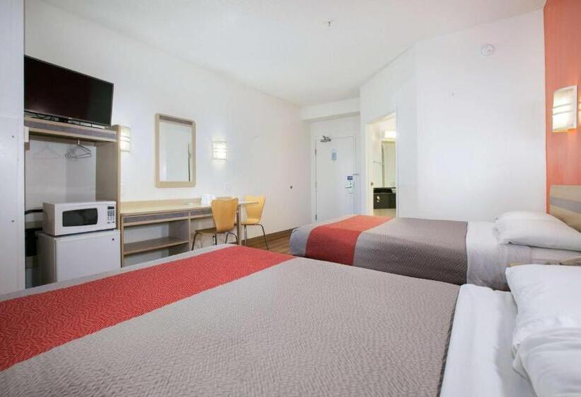 Четырехместный Номер Стандарт, Motel 6brooklyn Center, Mn  Minneapolis