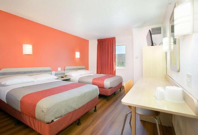Четырехместный Номер Стандарт, Motel 6brooklyn Center, Mn  Minneapolis