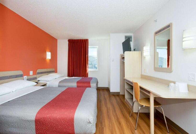 Четырехместный Номер Deluxe, Motel 6brooklyn Center, Mn  Minneapolis