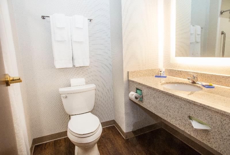 キングサイズベッドのデラックスルーム, Motel 6estevan, Sk
