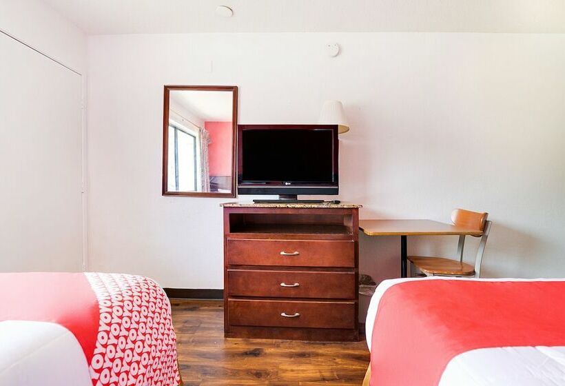 ２ダブルベッドのスタンダードルーム, Oyo Hotel South Bend Campus