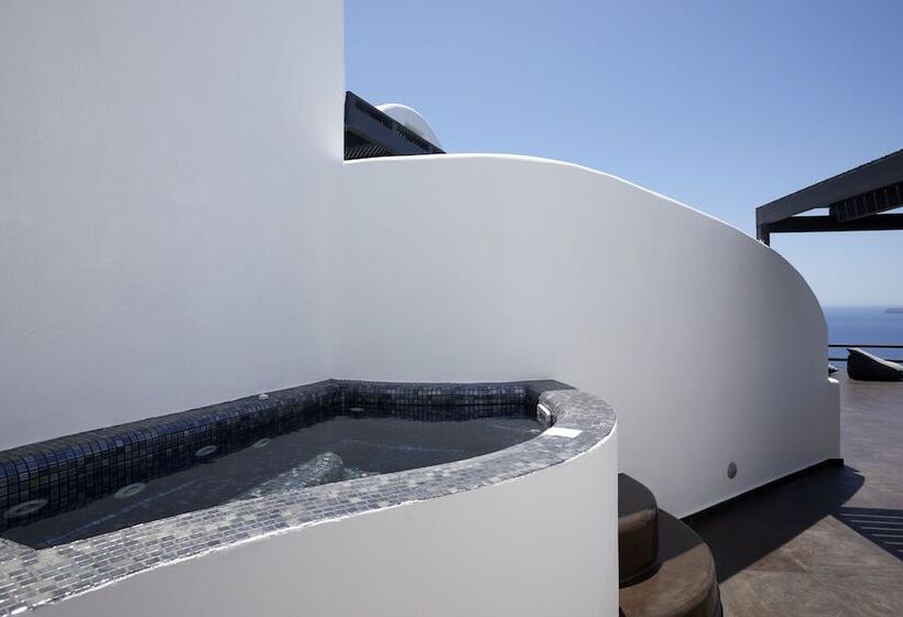 Suite con Hidromasaje, Oia Suites