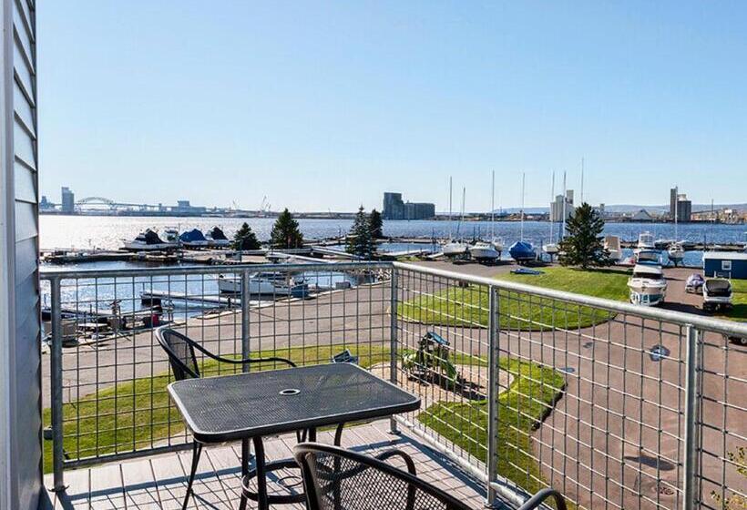 Люкс Кровать Квин, Park Point Marina Inn