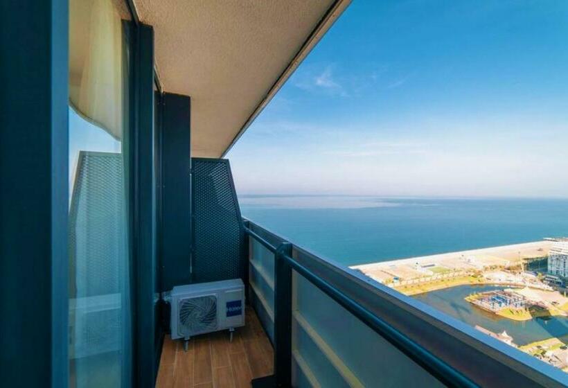 استودیوی استاندارد با چشم‌انداز دریا, Apartments Orbi City Sea View