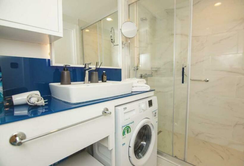 استودیوی استاندارد با چشم‌انداز دریا, Apartments Orbi City Sea View