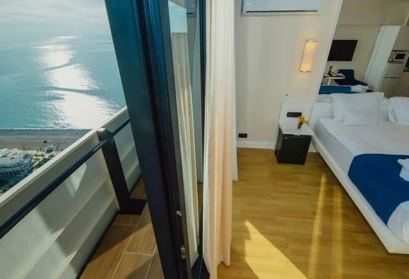 استودیوی استاندارد با چشم‌انداز دریا, Apartments Orbi City Sea View