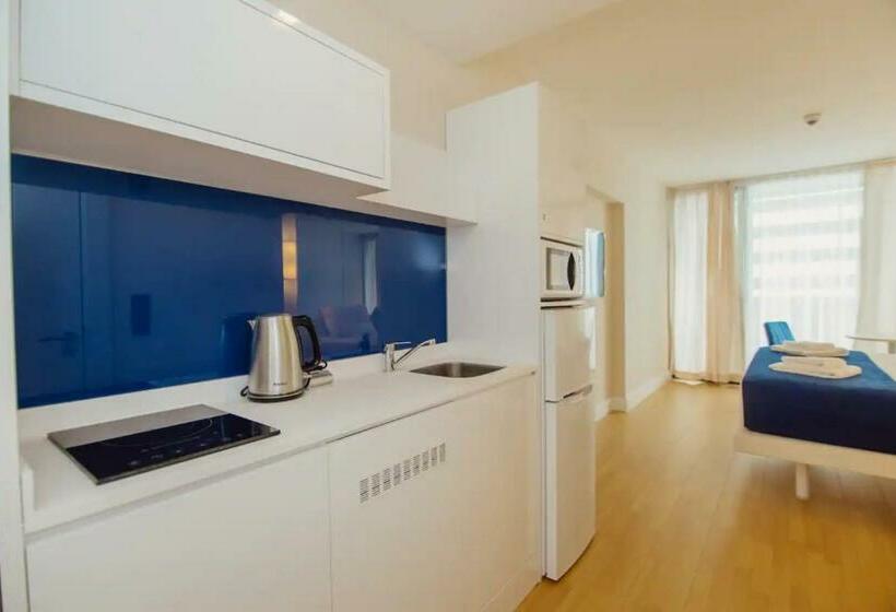 استودیوی استاندارد با چشم‌انداز دریا, Apartments Orbi City Sea View