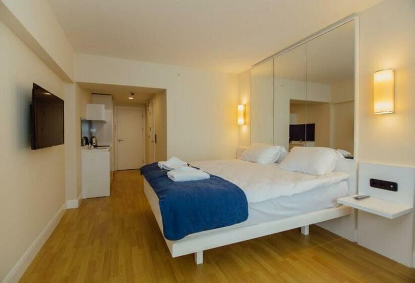 استودیوی استاندارد با چشم‌انداز دریا, Apartments Orbi City Sea View